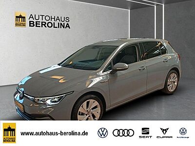 Volkswagen Golf VIII 1.5 eTSI Style DSG *ACC*NAV*R-CAM*SHZ*