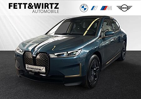 BMW iX xDrive40 20"LM|ParkingAssistant|Komfortzugang