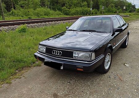Audi 200 quattro
