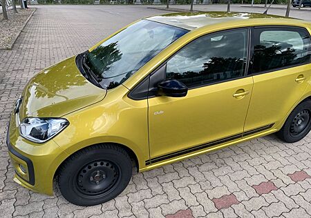 VW Up Volkswagen ! 1.0 55kW BMT colour ! sandstorm yello ...