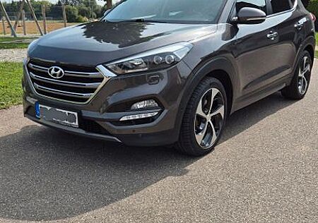 Hyundai Tucson 2.0 CRDi 135kW Premium 4WD Automatik ...