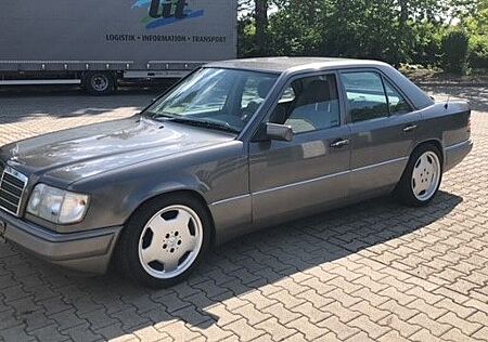 Mercedes-Benz E 280 W124