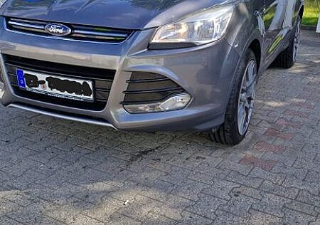 Ford Kuga 1,6 EcoBoost 2x4 110kW Titanium Titanium