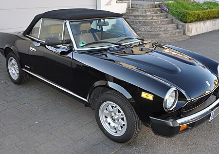 Fiat 124 Spider Pininfarina