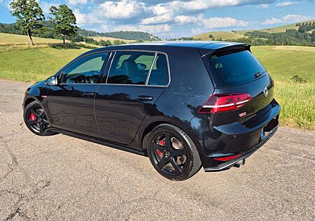 VW Golf Volkswagen 2.0 TSI BMT GTI Performance GTI Performance