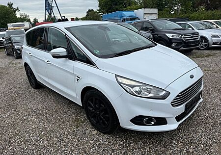 Ford S-Max Titanium