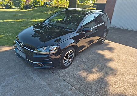 VW Golf Volkswagen 1.6 TDI DSG Sound Variant Sound