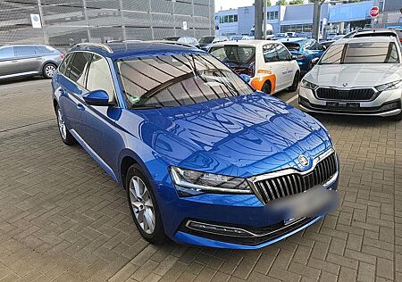 Skoda Superb Combi Style*MATRIX*NAVI*VIRT*17 ZOLL*AHK*