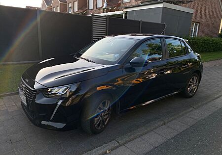 Peugeot 208 Activ Pack PureTech 101 PS top gepflegt