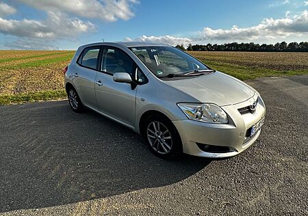 Toyota Auris 2.0 D-4D -