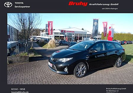 Toyota Auris Touring Sports Hybrid Executive Allwetter