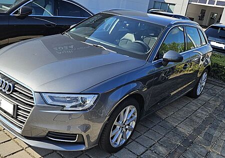 Audi A3 1.6 TDI Sportback - AHZV XENON NAVI