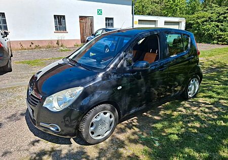 Opel Agila 1.2 -