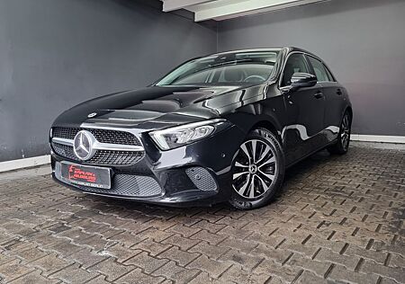 Mercedes-Benz A 180 , AUTOMATIK, LED, R-KAMERA, MBUX,NAVI