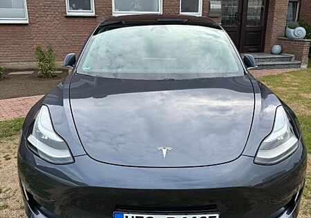 Tesla Model 3 AWD Dualmotor Long Range
