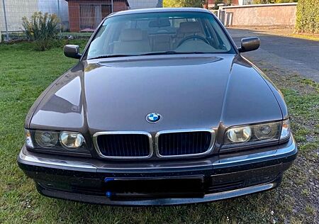 BMW 740iL A -
