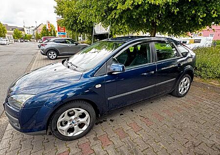 Ford Focus 1,6 Ti-VCT Ghia Ghia