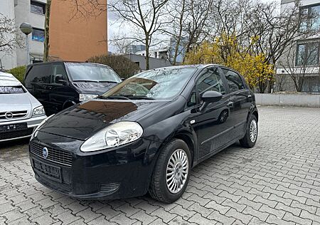 Fiat Grande Punto 1.4 16V Dynamic TÜV11/27 EURO4