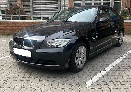 BMW 318i -