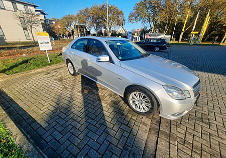 Mercedes-Benz E 350 CGI BlueEFFICIENCY ELEGANCE ELEGANCE