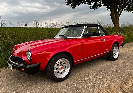 Fiat 124 Spider