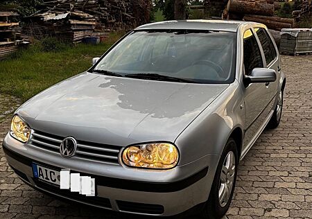 VW Golf Volkswagen 1.4 Basis