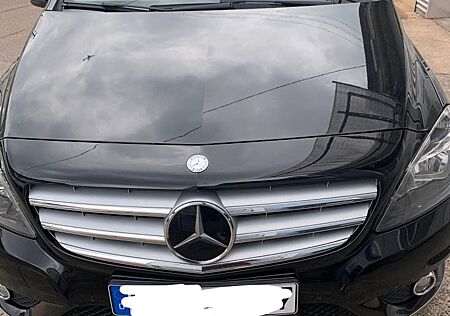 Mercedes-Benz B 180 CDI Schwarz
