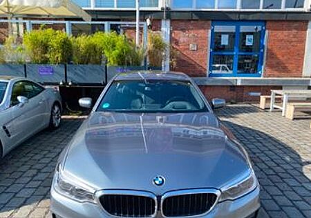 BMW 525 Noch 2 Jahre Anschlussgarantie, Scheckheft