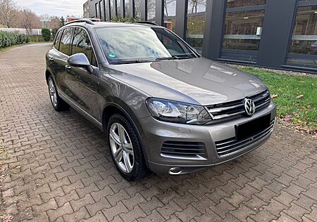VW Touareg Volkswagen V6 TDI R-Line,LED,Panorama,BTnavi,Ahk