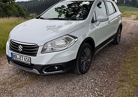 Suzuki SX4 S-Cross 1.6 Comfort+ 4WD Standheizung