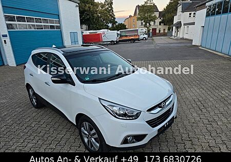 Hyundai ix35 Style AWD,Klimatronic,Navi.Panoramadach,PDC