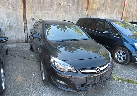 Opel Astra J Sports,KLIMA,ALU,NAVI.