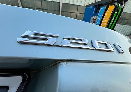 BMW 520i