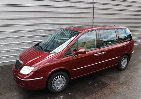 Lancia Phedra 2.0 16V Automatik