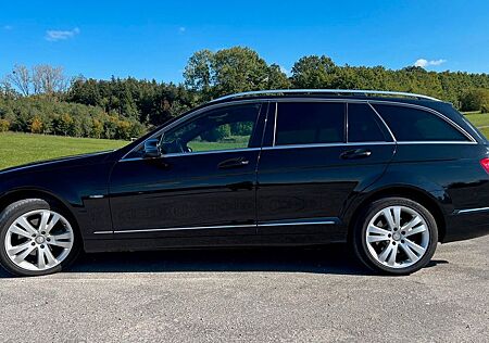 Mercedes-Benz C 220 CDI Avantgarde AHK/HK/8f/2.Hd/viel gemacht
