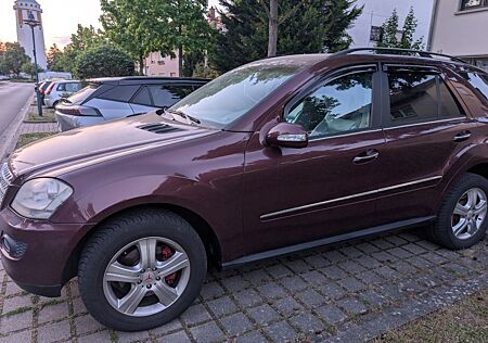 Mercedes-Benz ML 320 CDI 4MATIC 4X4 Viel Sonderausstattunge