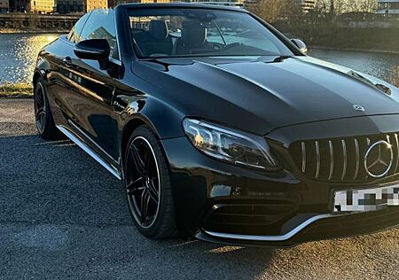 Mercedes-Benz C 63 AMG Mercedes-AMG C 63 S Autom. Mercedes...