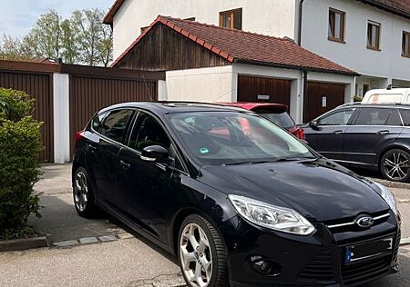 Ford Focus 1,0 EcoBoost 92kW Champions Edition Ch...