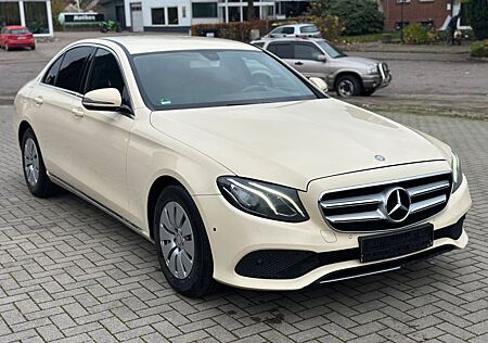 Mercedes-Benz E 200 d AVANTGARDE Aut*PDC*Kamera*LED*Navi*