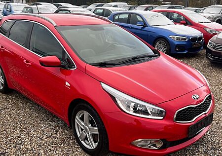 Kia Ceed Sportswagon Dream-Team1,6-Navi-AHK-1.Hand-