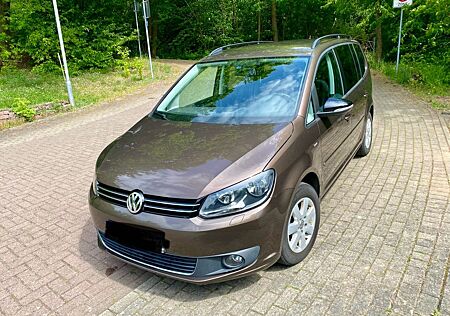 VW Touran Volkswagen 7 Sitzer, AHK, PDC, SHZ, 8fach bereift