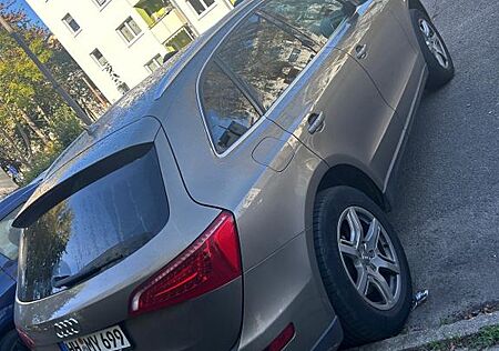 Audi Q5 3.0 TDI S tronic quattro -