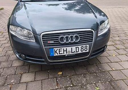 Audi A4 2.0 TDI S line