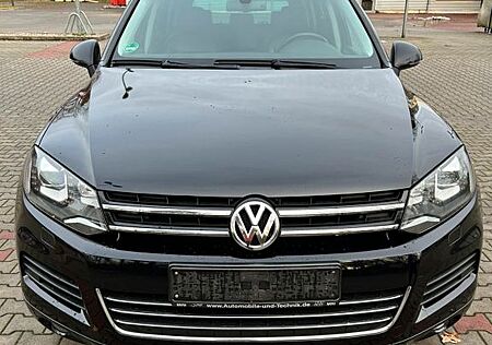 VW Touareg Volkswagen 3.0 V6 TDI Tiptr Edit X BMT Terrain ...