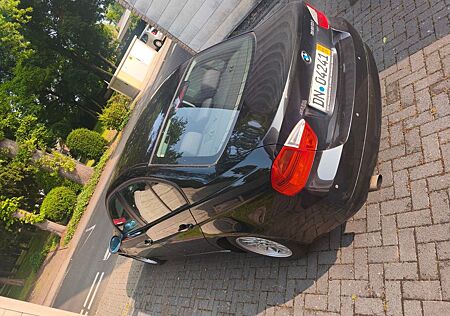 BMW 320i -