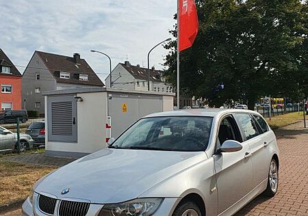 BMW 325xi touring -