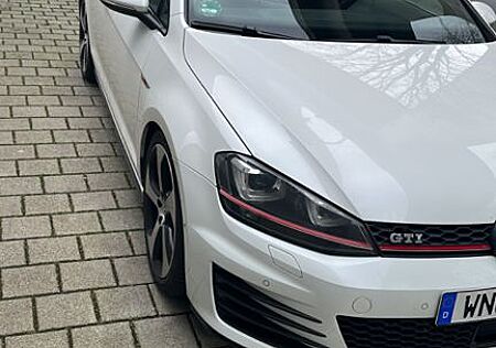 VW Golf Volkswagen 2.0 TSI DSG BMT GTI GTI Navi STHZ Bi-Xenon