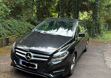 Mercedes-Benz B 180 B180 Automatik | EZ 10/2017