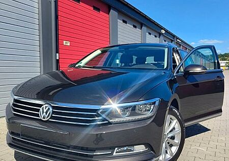 VW Passat Volkswagen 2.0 TDI/190Ps Highline/Oak Braun/Business