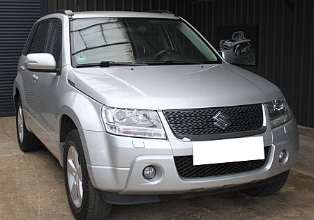 Suzuki Grand Vitara 2.4,Automatik, Navi, Xenon